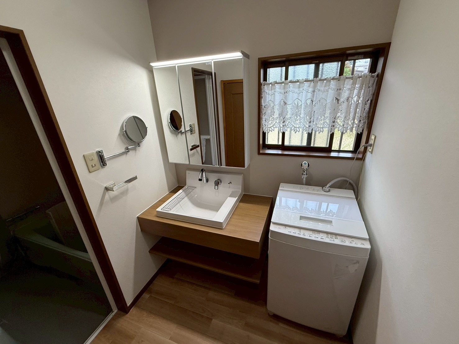 入間市の戸建て住宅におけるリクシル カスタムバニティ設置後の様子